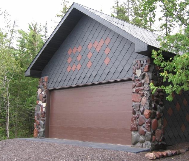 Owens-Mohr Eagle Harbor black & red garage